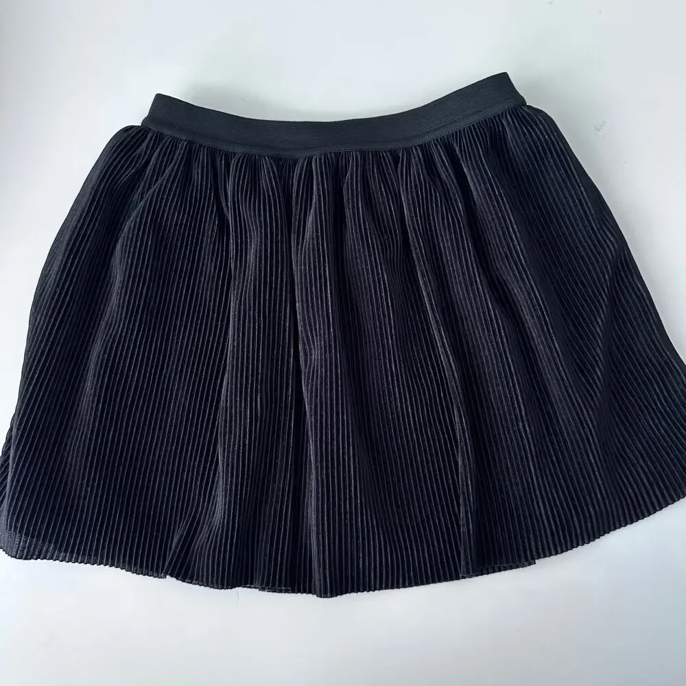 Old Navy pleated skirt